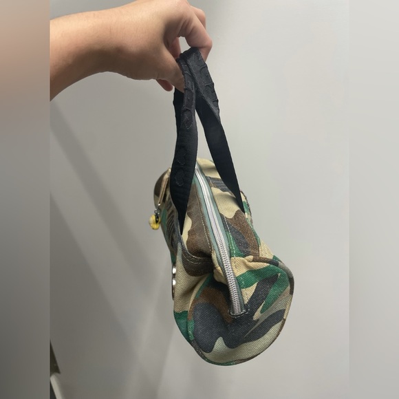 Rare Harajuku Lovers Our Love Is the REAL Thing Camouflage Purse Hand Bag - Picture 5 of 5